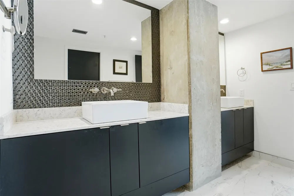 2011 Cedar Springs Road #104 Dallas, TX 75201