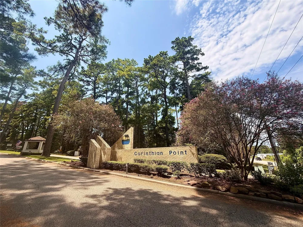 13934 Dolphin Drive Willis, TX 77318