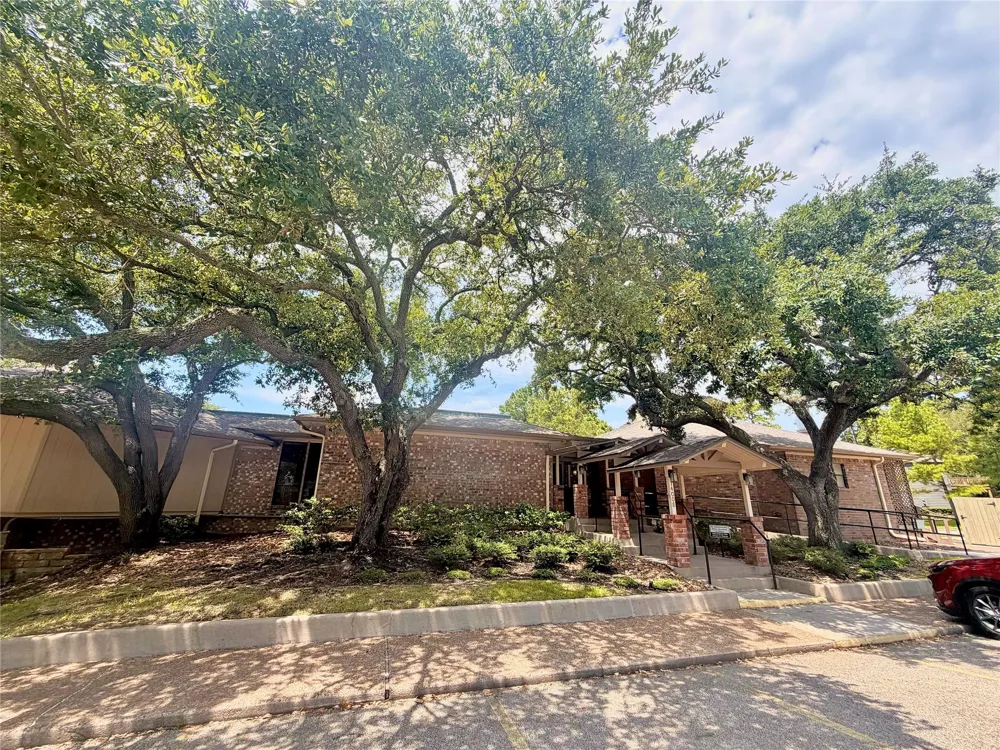13934 Dolphin Drive Willis, TX 77318