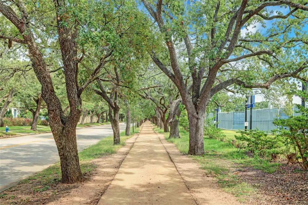 4136 University Boulevard Houston, TX 77005