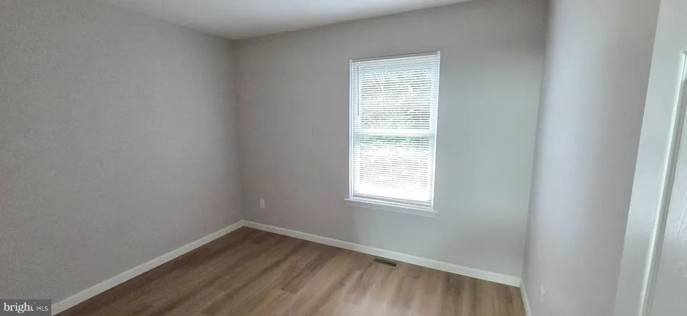 4 LOGAN COURT Sicklerville, NJ 08081