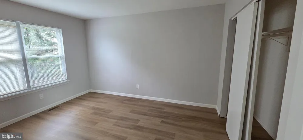 4 LOGAN COURT Sicklerville, NJ 08081