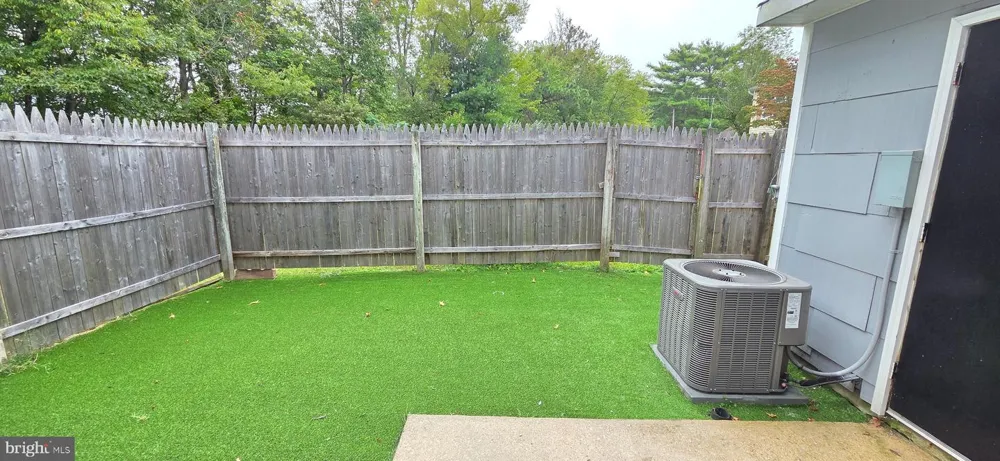 4 LOGAN COURT Sicklerville, NJ 08081