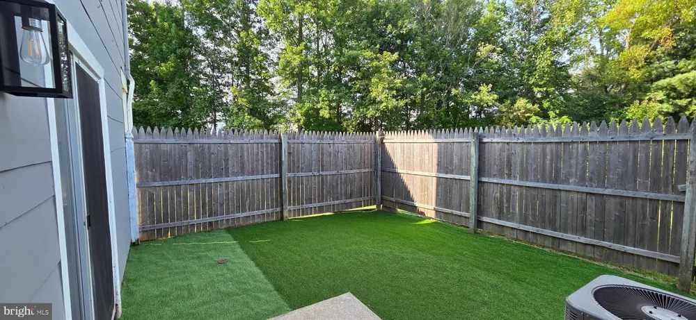 4 LOGAN COURT Sicklerville, NJ 08081