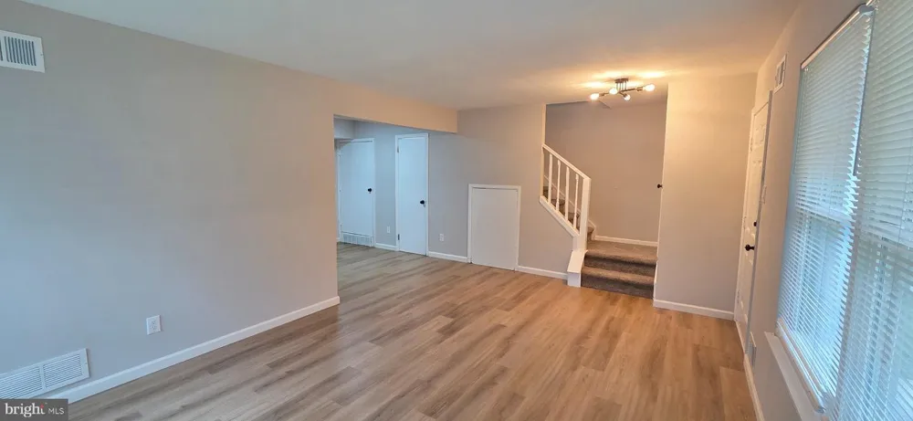 4 LOGAN COURT Sicklerville, NJ 08081