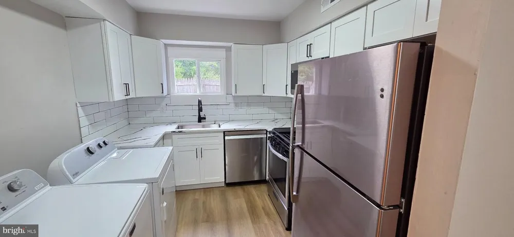 4 LOGAN COURT Sicklerville, NJ 08081