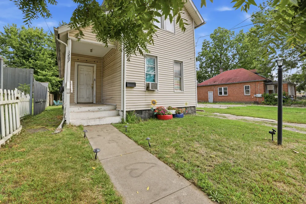 1207 E Vine Street Kalamazoo, MI 49001