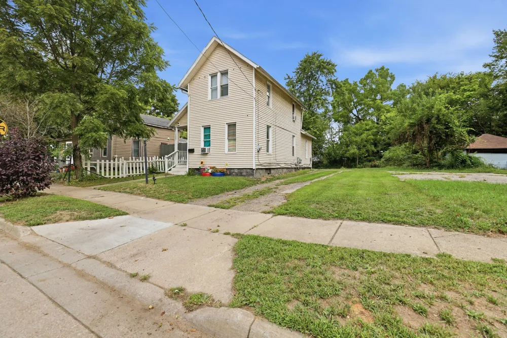 1207 E Vine Street Kalamazoo, MI 49001