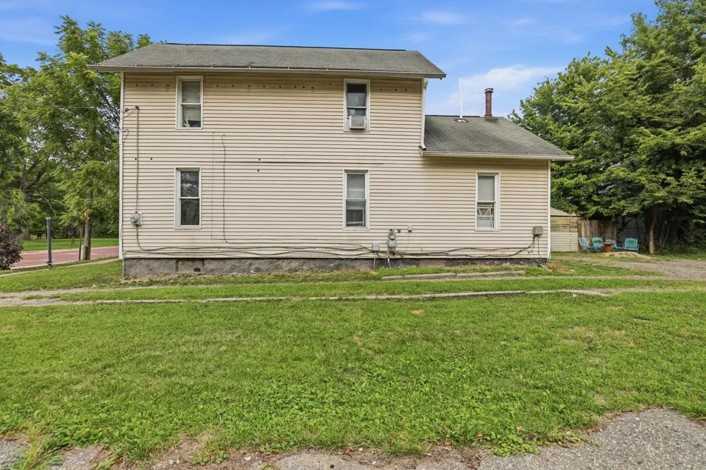 1207 E Vine Street Kalamazoo, MI 49001