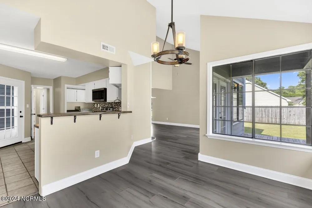 200 Pollard Drive Jacksonville, NC 28540