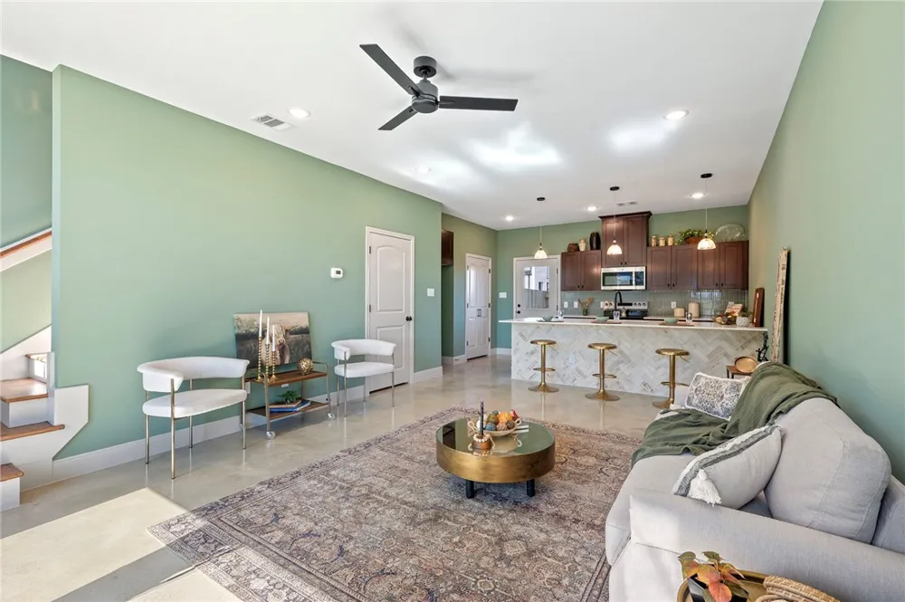 102 33rd W Bryan, TX 77803