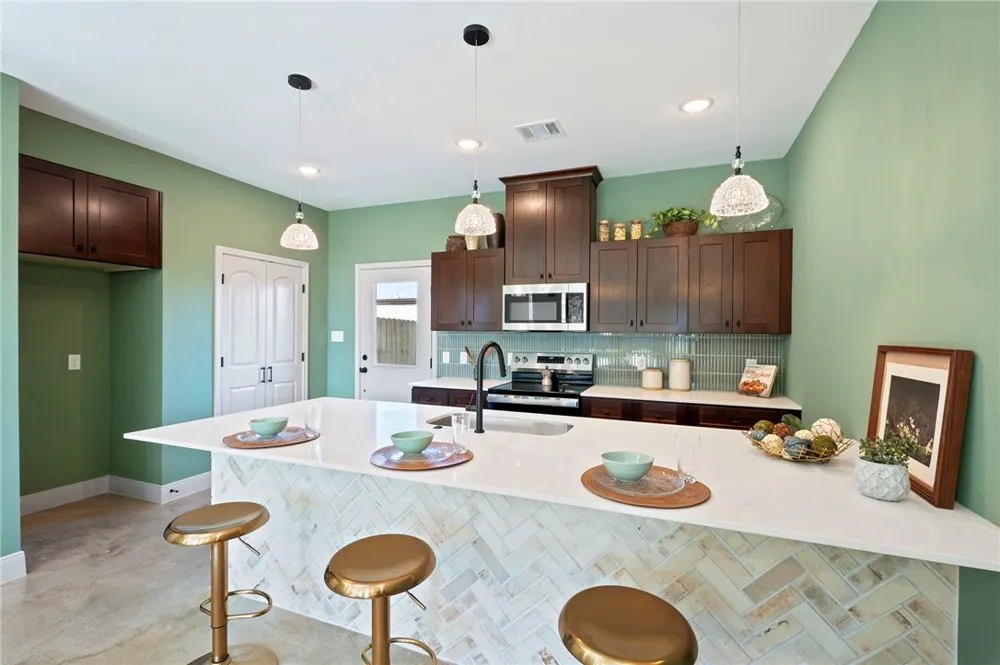 102 33rd W Bryan, TX 77803