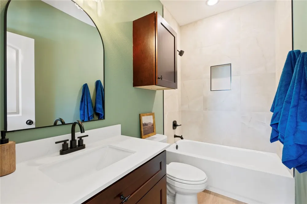 102 33rd W Bryan, TX 77803