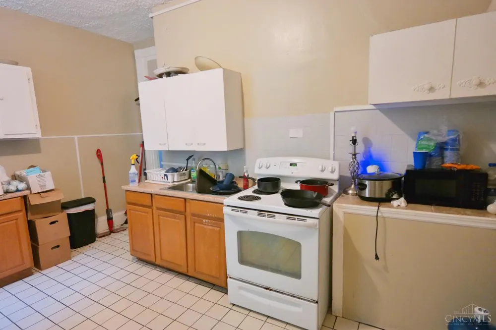 2968 Sidney Avenue Cincinnati, OH 45225