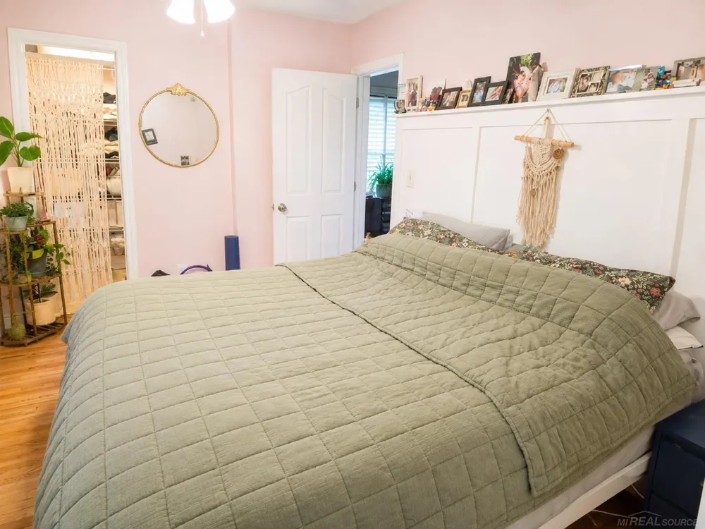 2100 Pompey Road Waterford Charter Township, MI 48327