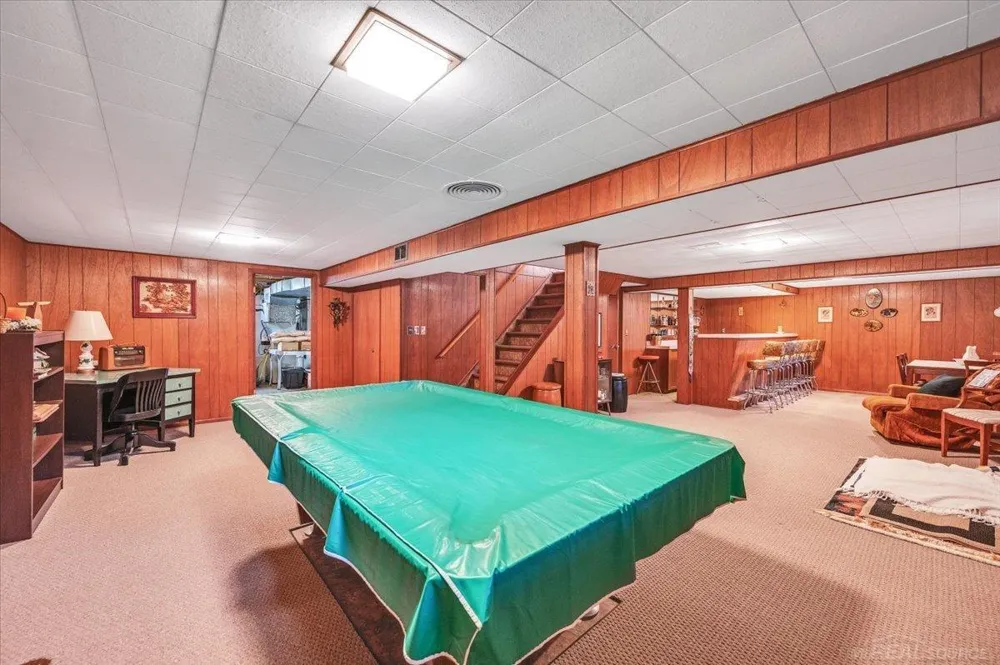 13814 Irvington Drive Warren City, MI 48088