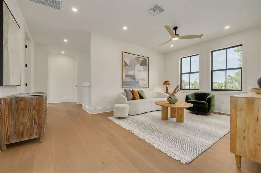 1037 26TH AVENUE St Petersburg, FL 33704