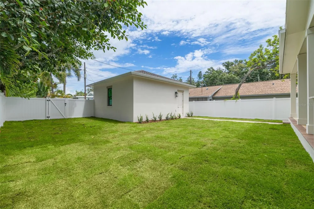 1037 26TH AVENUE St Petersburg, FL 33704