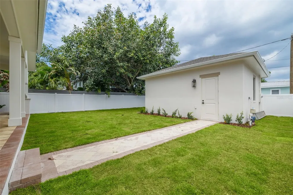 1037 26TH AVENUE St Petersburg, FL 33704