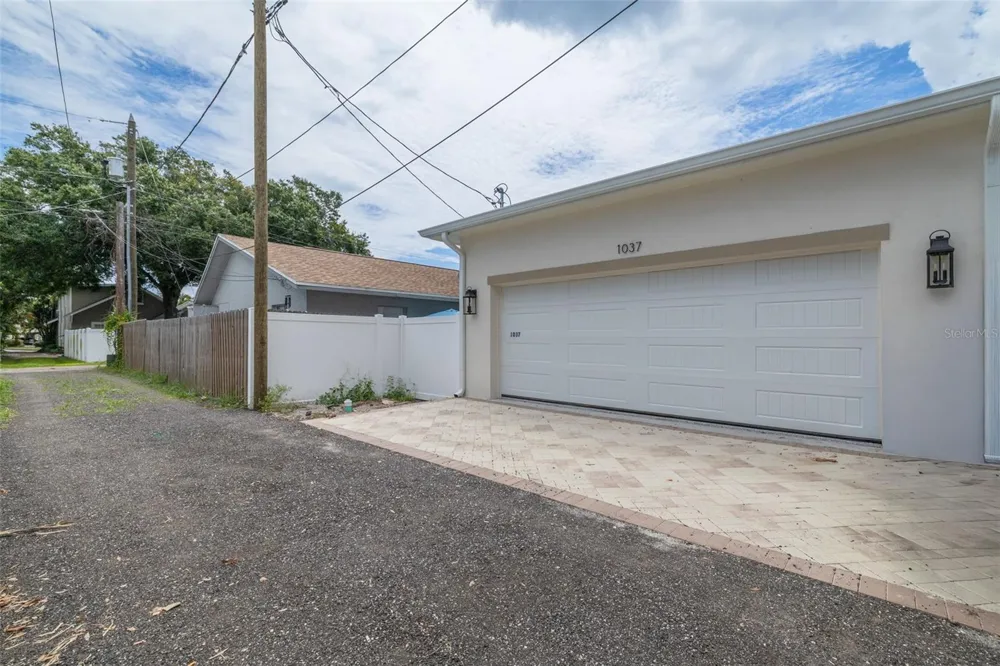 1037 26TH AVENUE St Petersburg, FL 33704