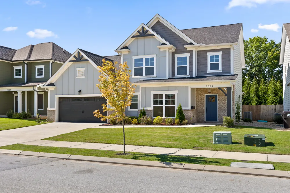 9608 Mayfly Road Ooltewah, TN 37363