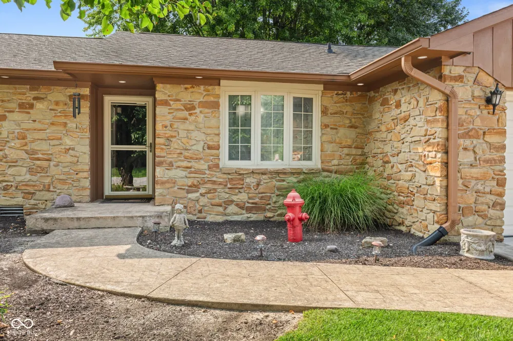 286 Peterman Road Greenwood, IN 46142