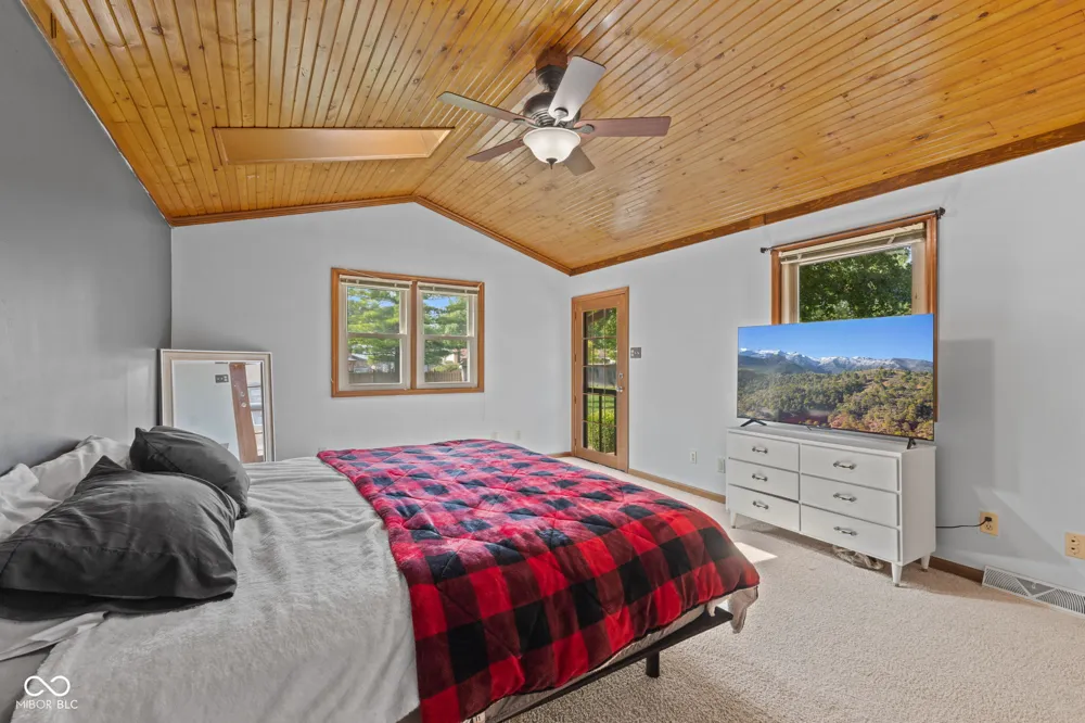 286 Peterman Road Greenwood, IN 46142