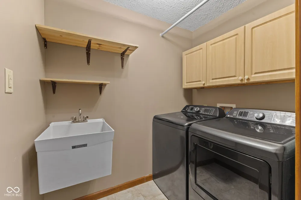 286 Peterman Road Greenwood, IN 46142