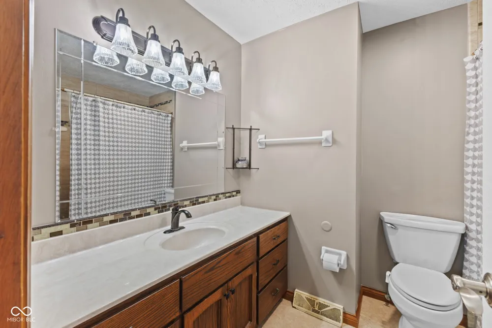 286 Peterman Road Greenwood, IN 46142
