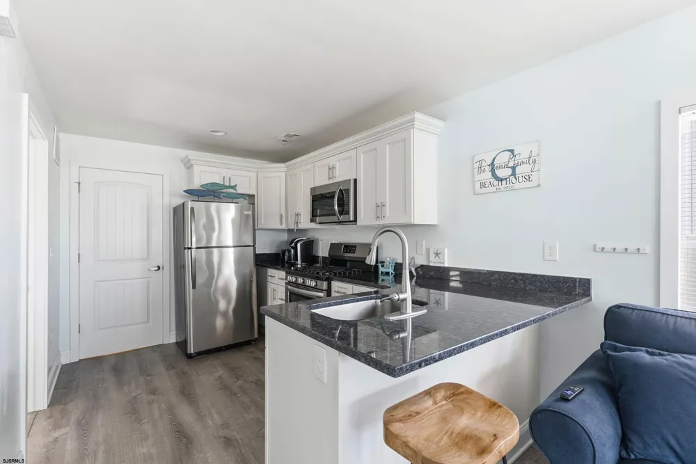 305 W 16 Ave North Wildwood, NJ 08260