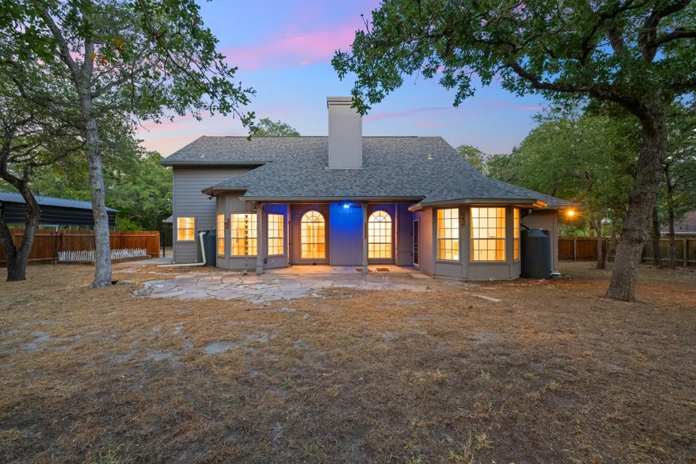 182 Elm Wood Drive Elgin, TX 78621