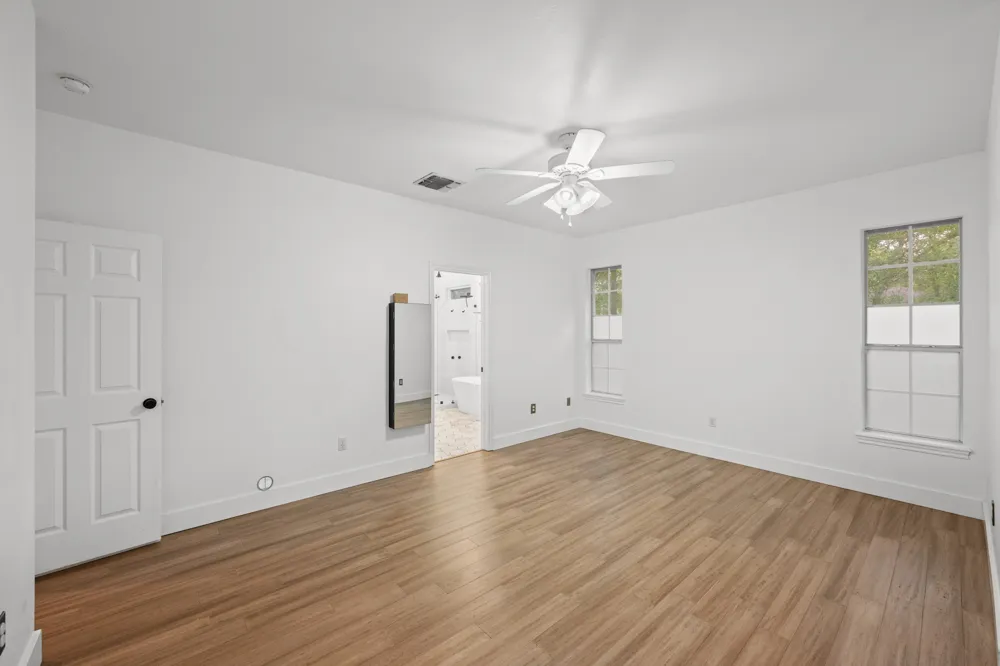 182 Elm Wood Drive Elgin, TX 78621