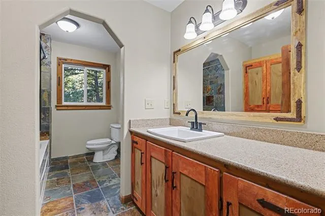 3375 Pinehurst Circle Colorado Springs, CO 80908
