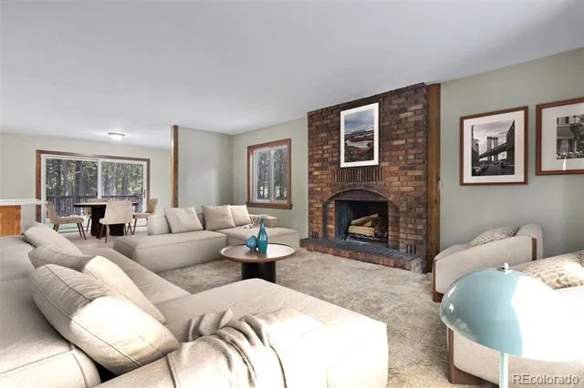 3375 Pinehurst Circle Colorado Springs, CO 80908