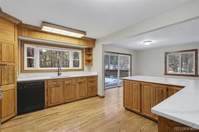 3375 Pinehurst Circle Colorado Springs, CO 80908