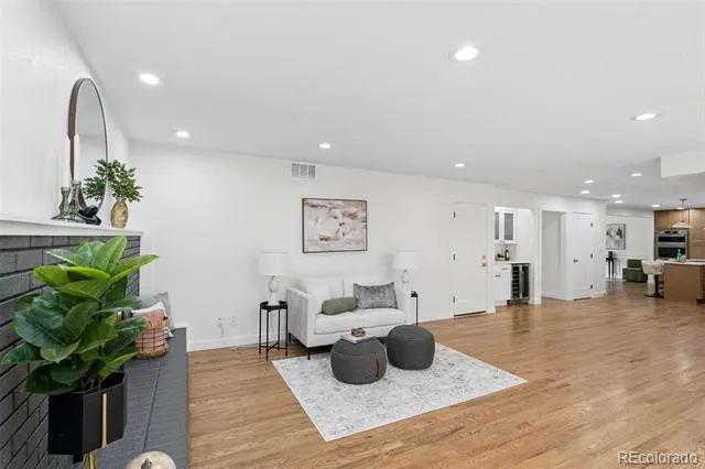 7007 E Hinsdale Avenue Englewood, CO 80112