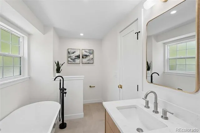 7007 E Hinsdale Avenue Englewood, CO 80112
