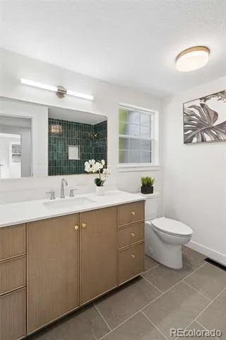 7007 E Hinsdale Avenue Englewood, CO 80112