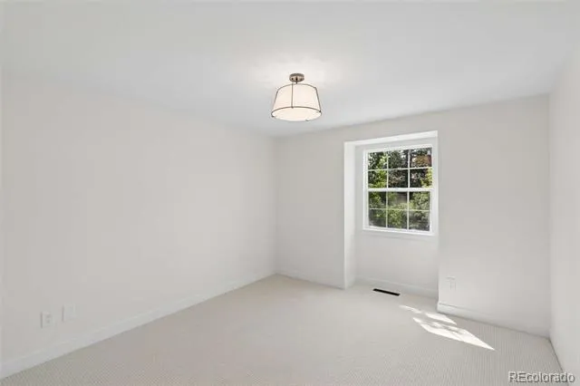 7007 E Hinsdale Avenue Englewood, CO 80112