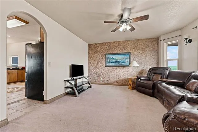5517 County Road 124 Elizabeth, CO 80107