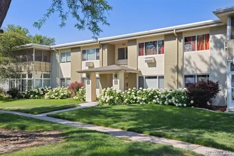 725 S Clinton Street #2B