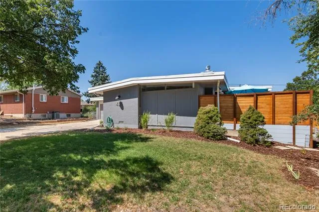 435 S Xanadu Street Aurora, CO 80012