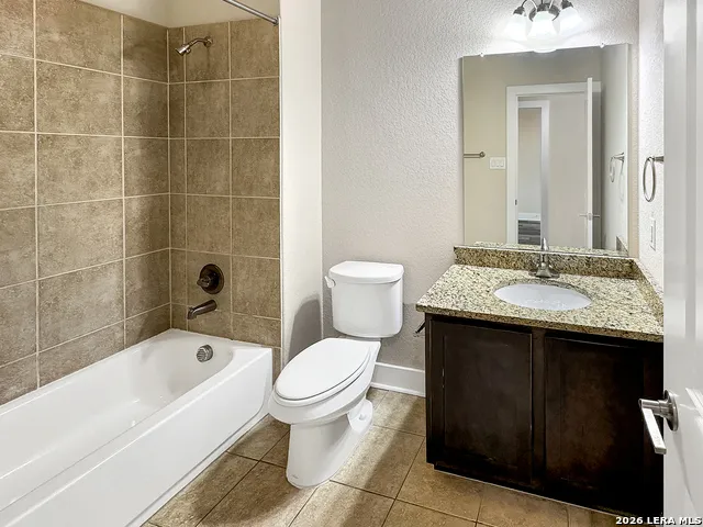 712 Gristmill #18B New Braunfels, TX 78130