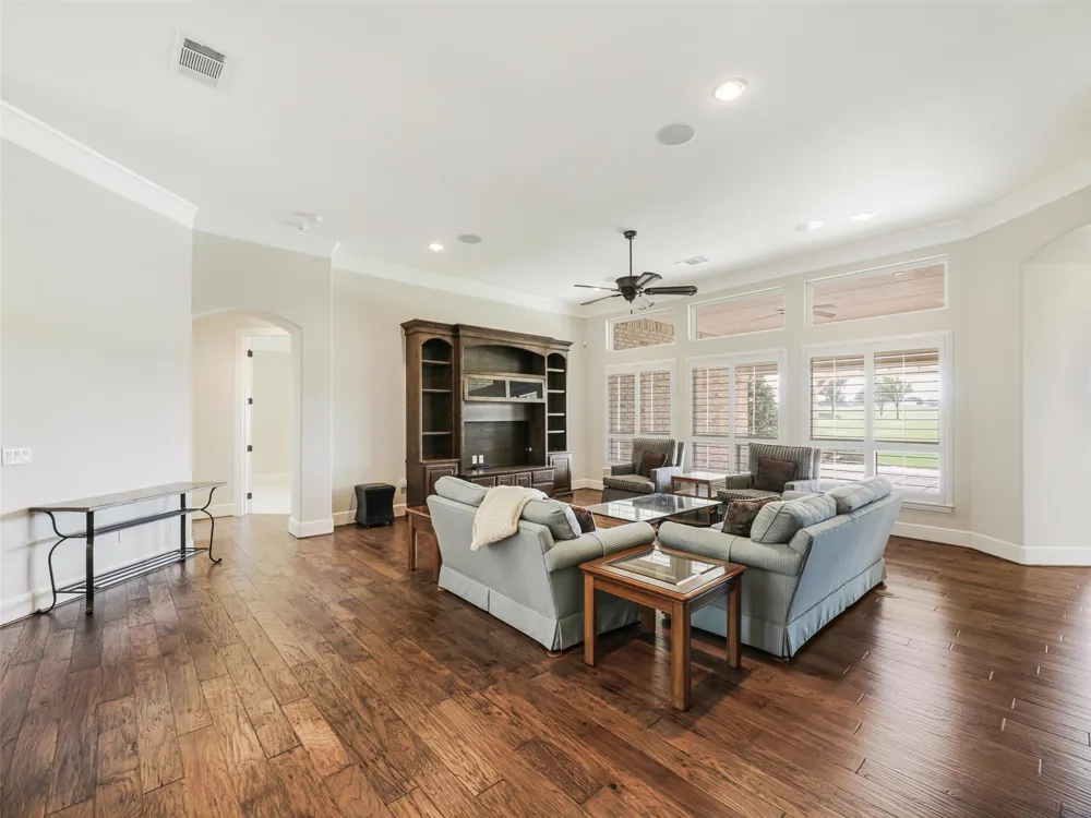 9813 Cypress Street Denton, TX 76207