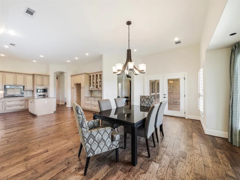 9813 Cypress Street Denton, TX 76207