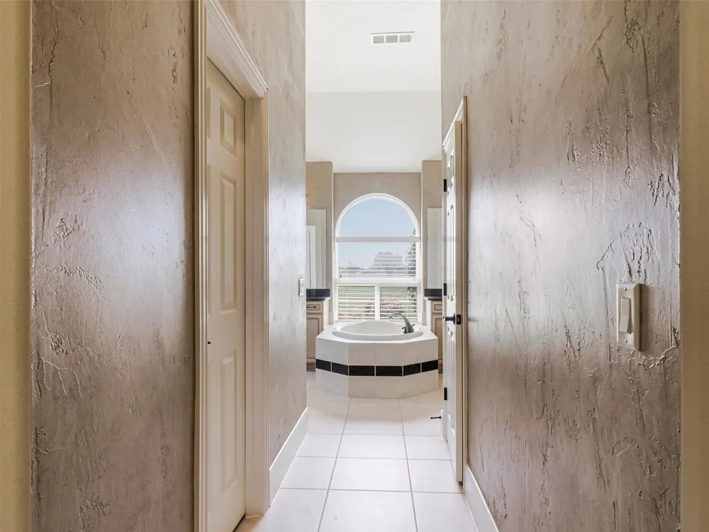 9813 Cypress Street Denton, TX 76207