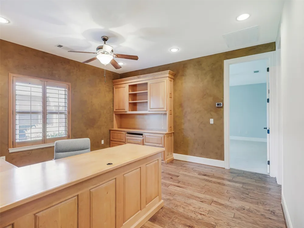 9813 Cypress Street Denton, TX 76207