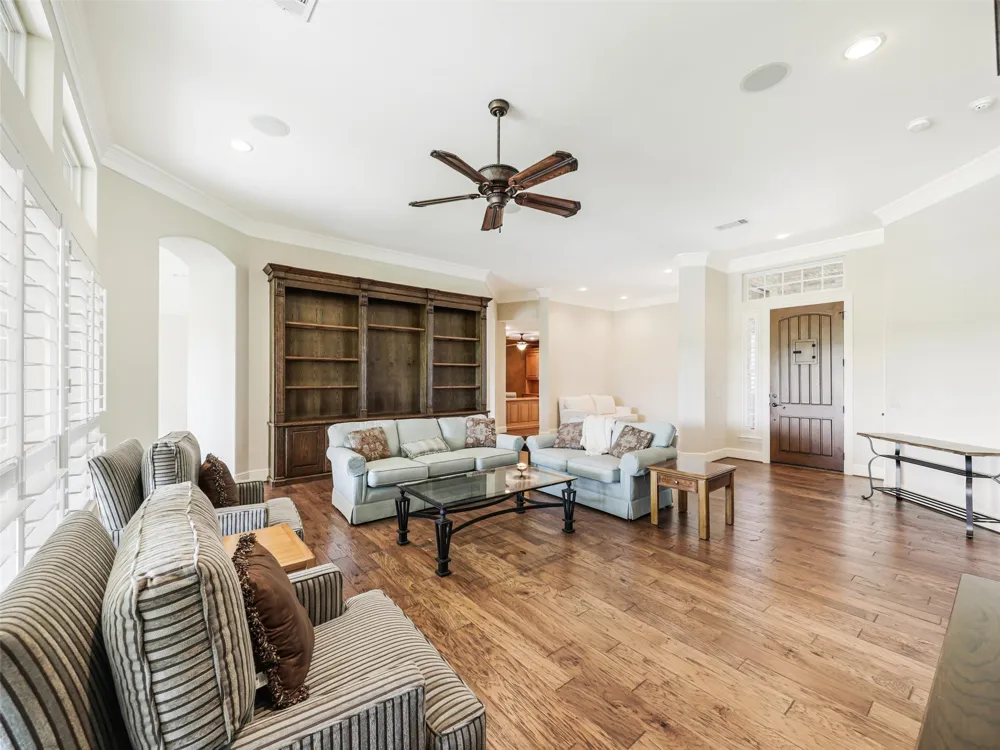 9813 Cypress Street Denton, TX 76207