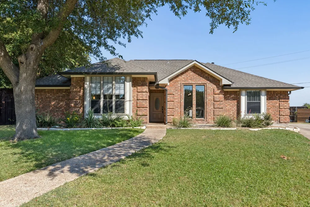 1015 Sandy Creek Drive Allen, TX 75002
