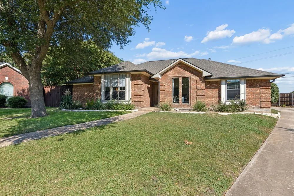 1015 Sandy Creek Drive Allen, TX 75002